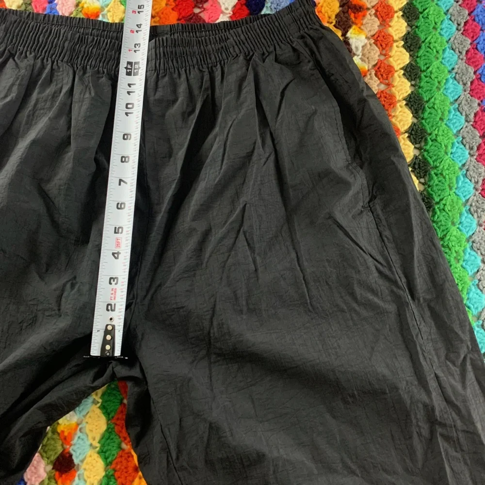 Vintage 90s Reebok Nylon Embroidered Logo Zip Leg Track Pants Joggers Sw…